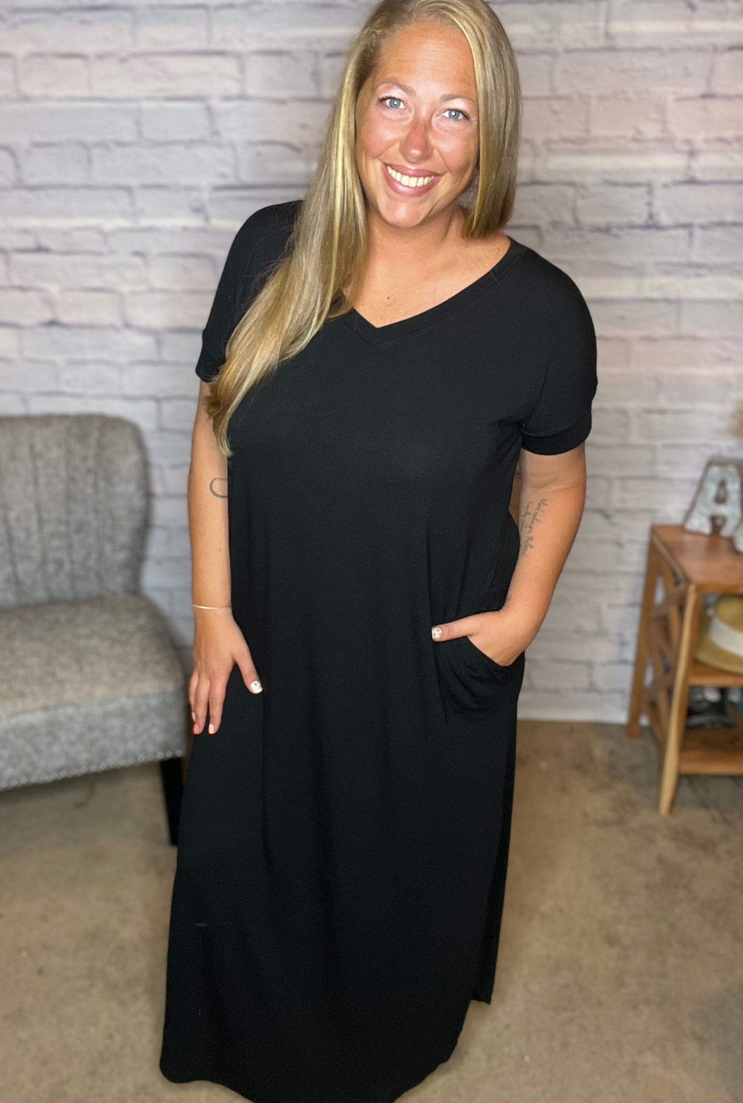 The Perfect Fall V-Neck Black Dress