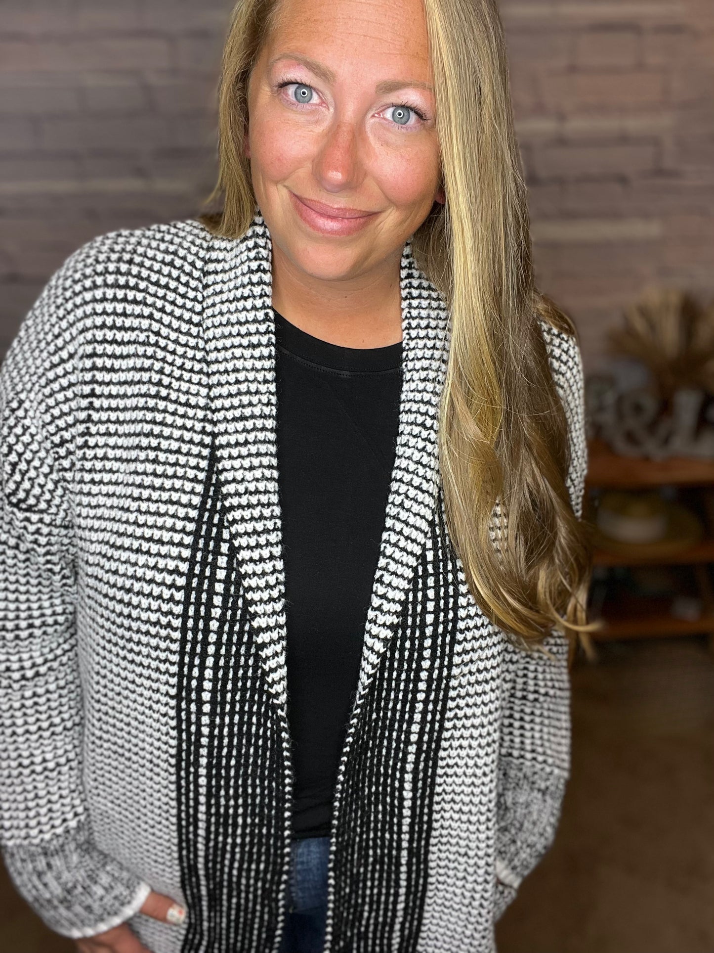 Plaid Pattern Open Front Knitted Cardi with Pockets!