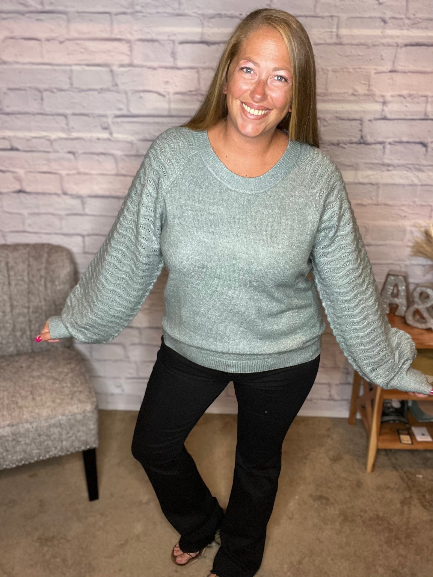 Crewneck Sweater with Wave Knitted Sleeves! 3 Colors!