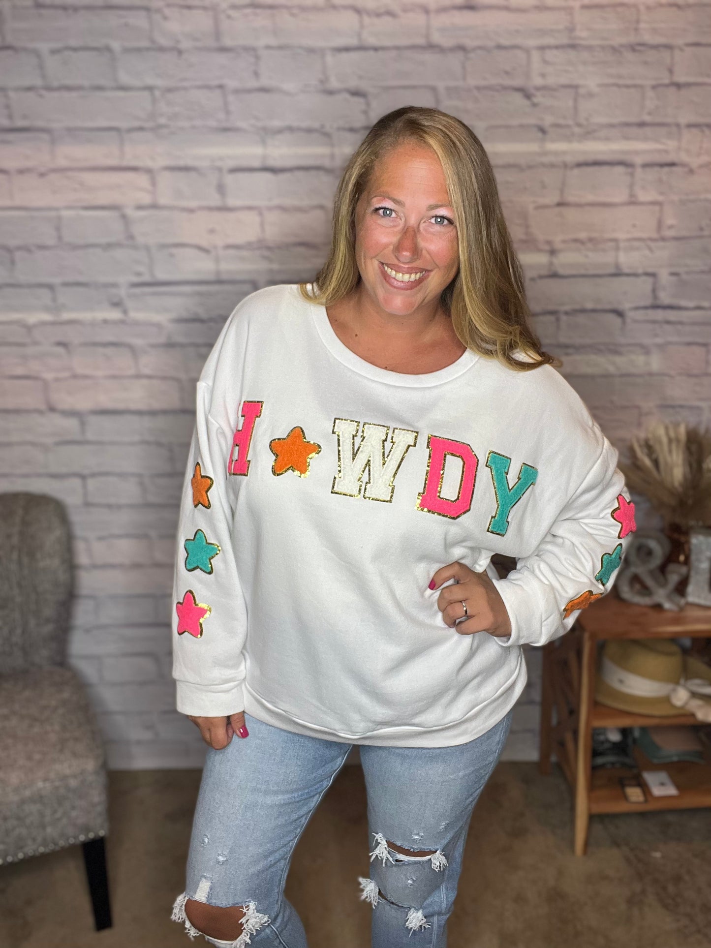 "Howdy" Loose Fit Sweatshirt