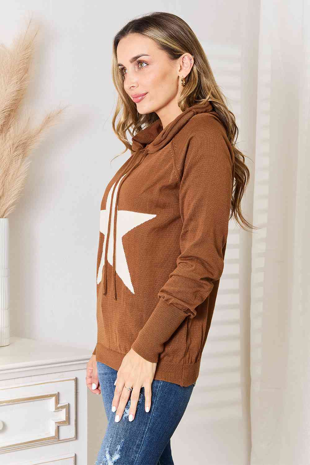 Heimish Star Graphic Hooded Sweater - Curvy Girl!