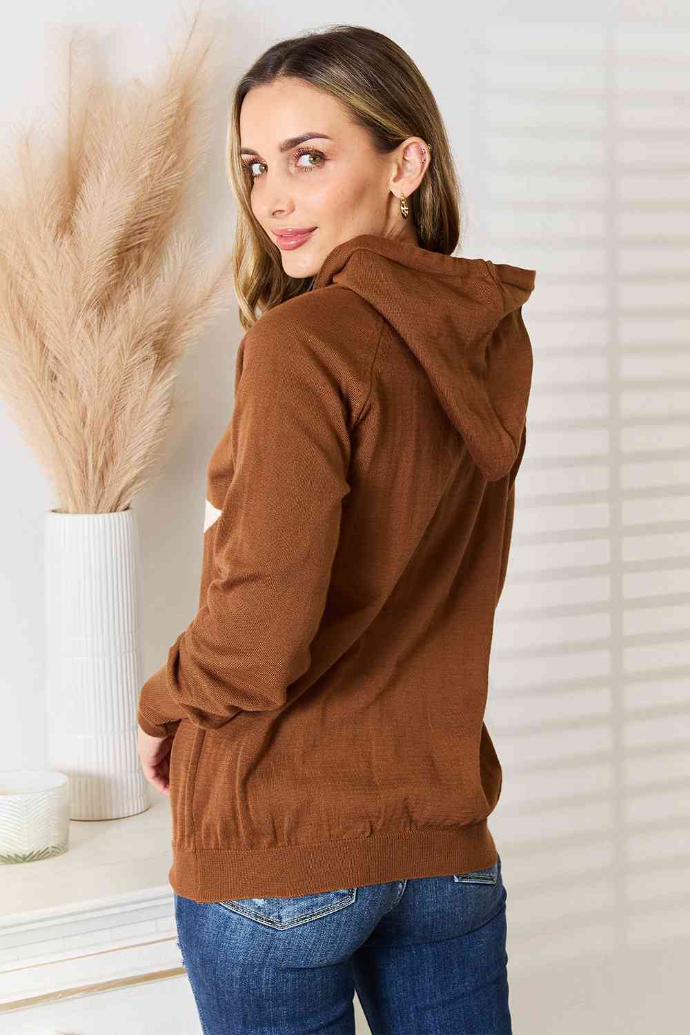 Heimish Star Graphic Hooded Sweater - Curvy Girl!