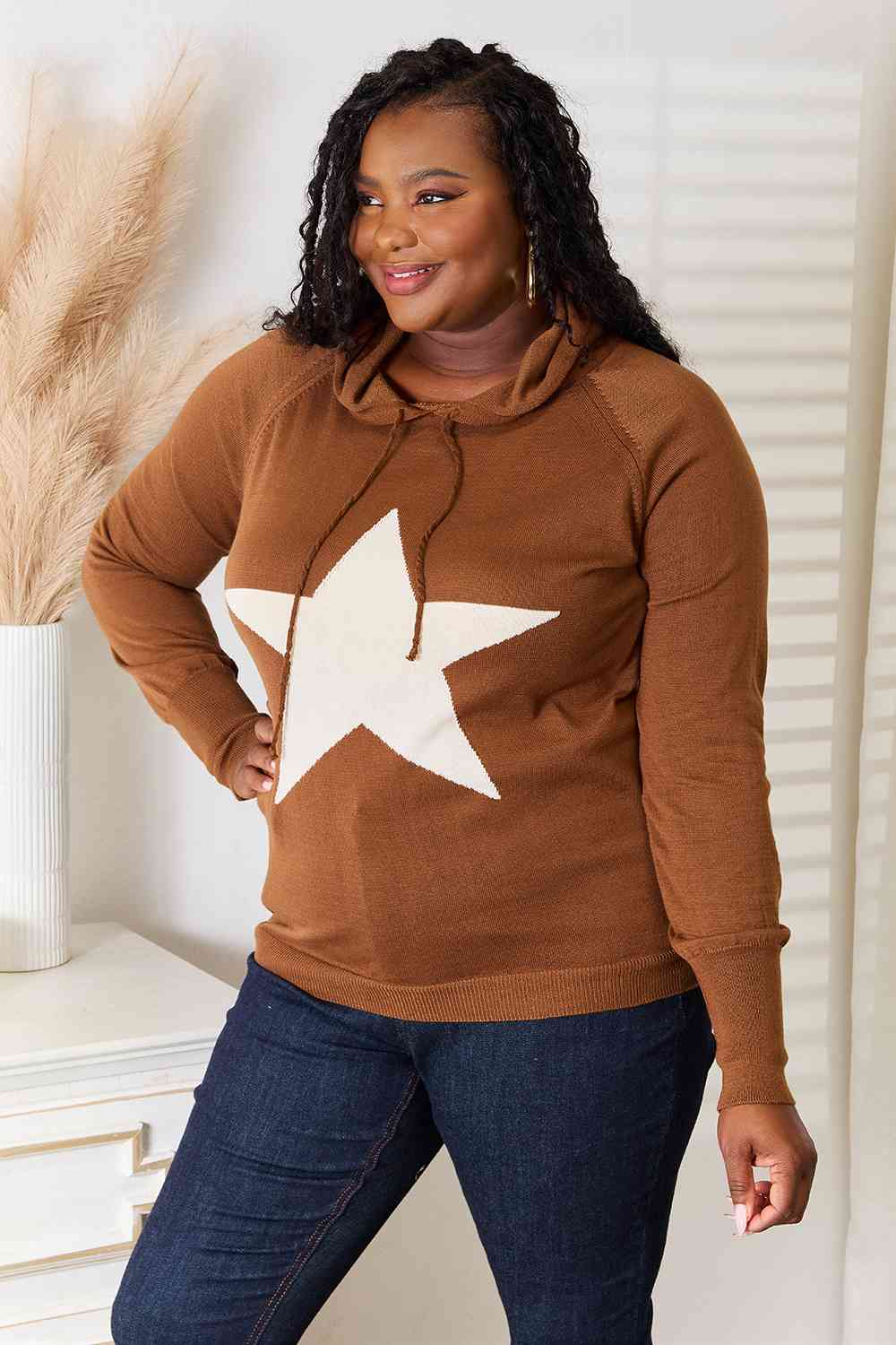 Heimish Star Graphic Hooded Sweater - Curvy Girl!
