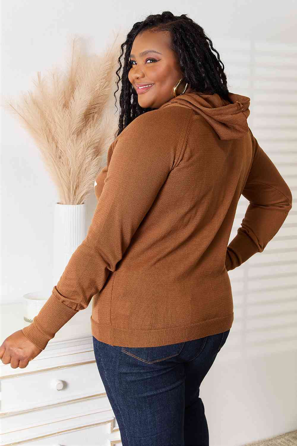 Heimish Star Graphic Hooded Sweater - Curvy Girl!