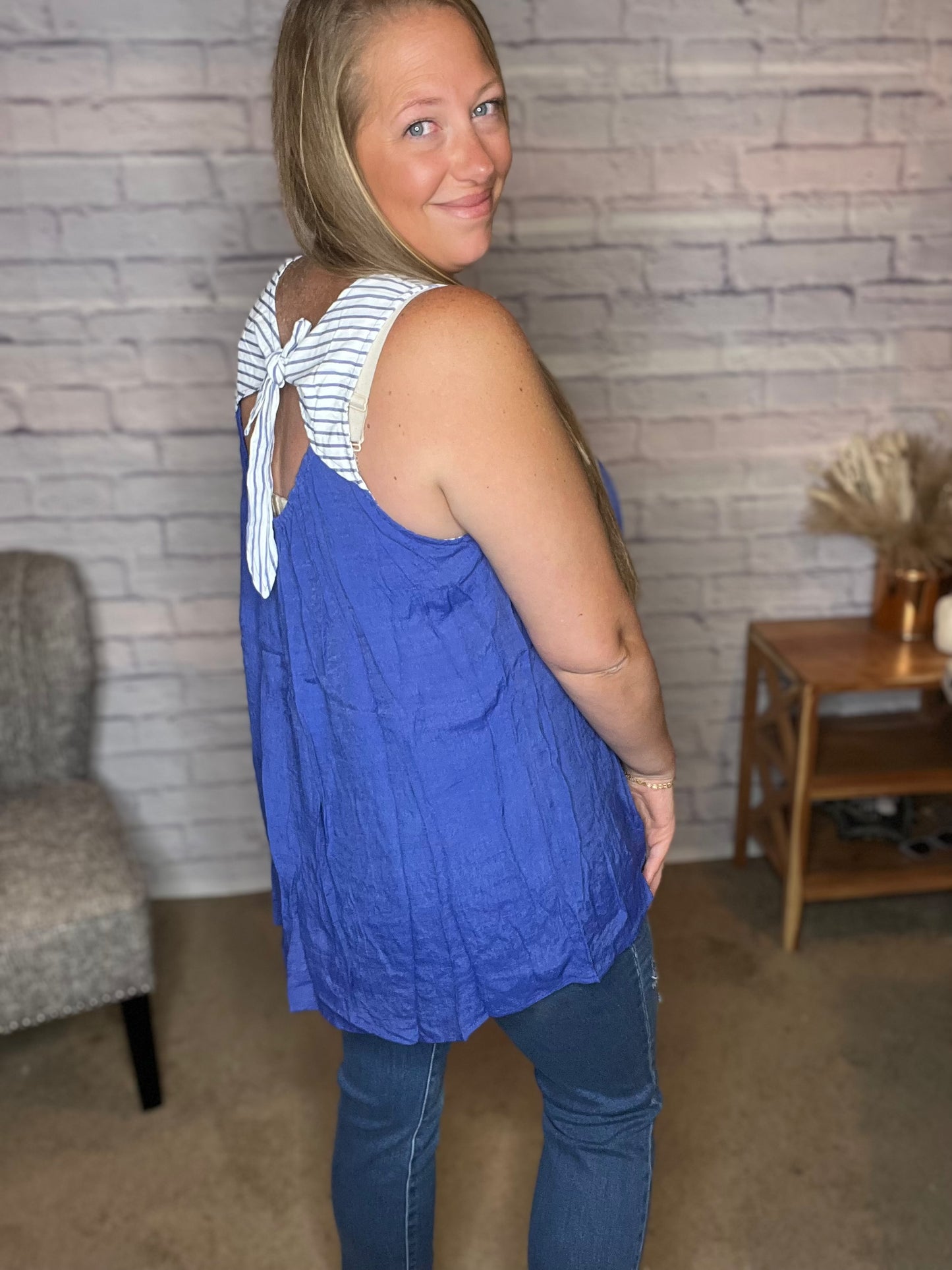 Sleeveless Back Bow Top - Curvy Girl Exclusive!