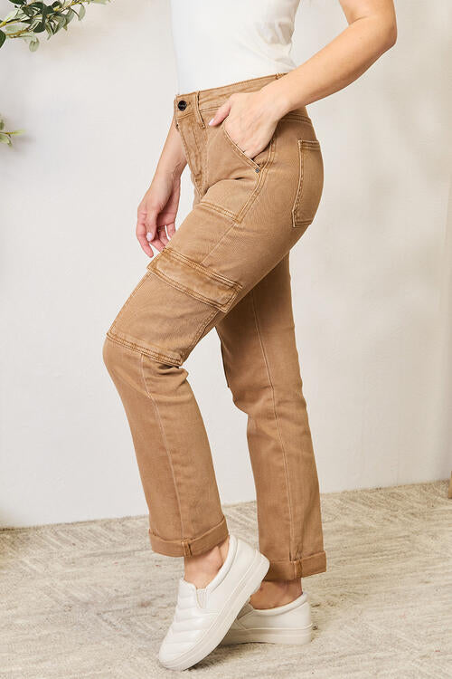 Risen High Waist Straight Jeans with Pockets